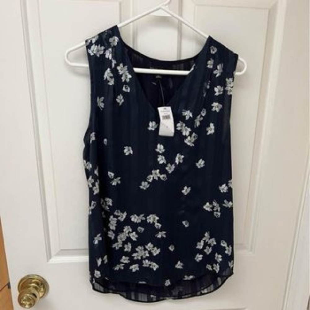 Banana Republic NWT Lydia Floral Sleeveless Back Pleat Blouse Small